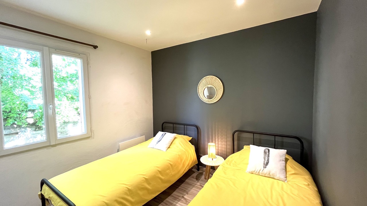 Photo of Bedroom in Saint-Martin-de-Castillon