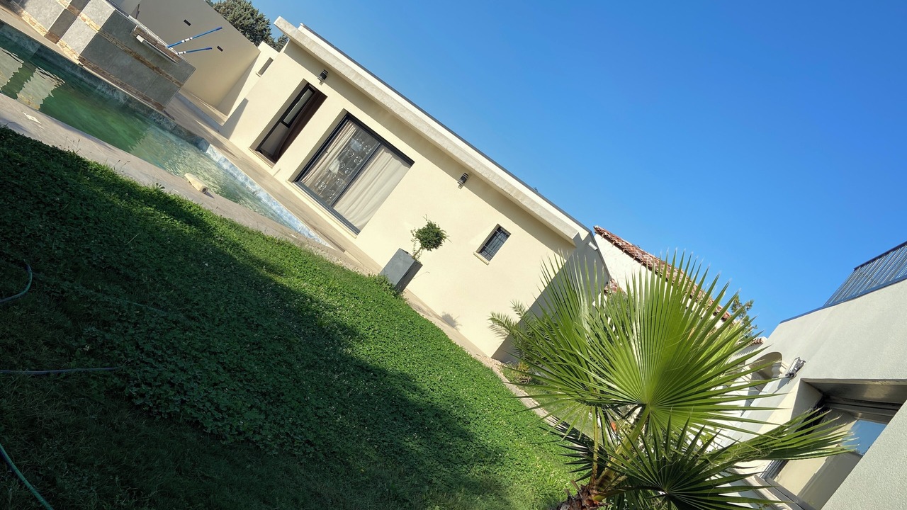 Photo of Outdoor in Bedarrides
