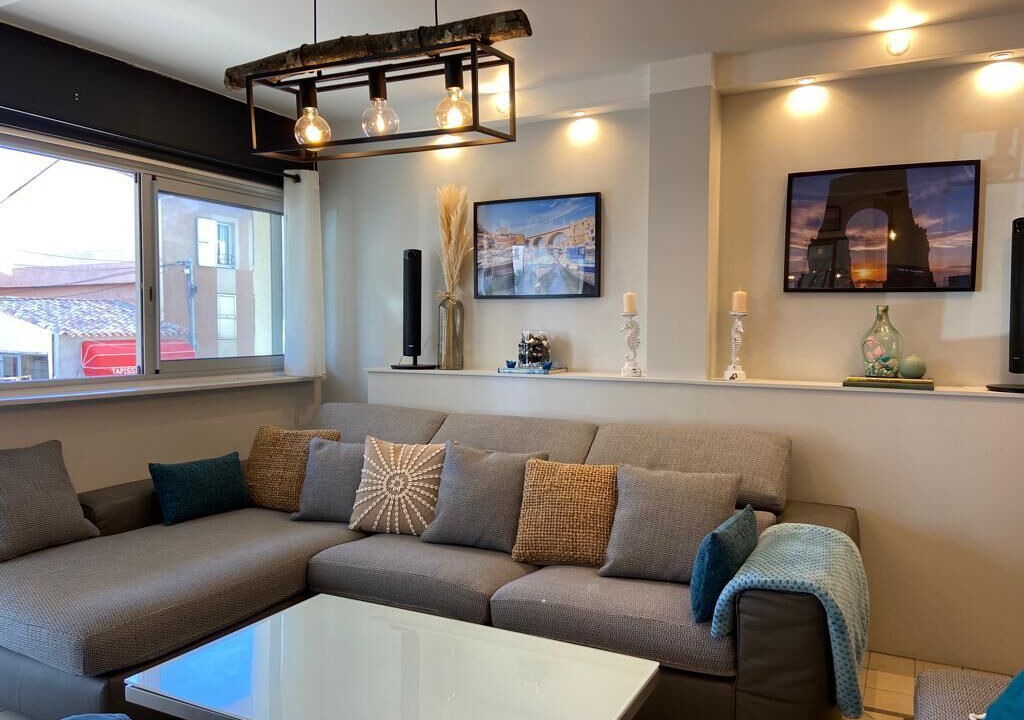 Photo of Livingroom in Saint-Lambert