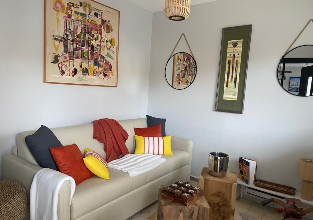 Photo of Livingroom in Saint-Lambert