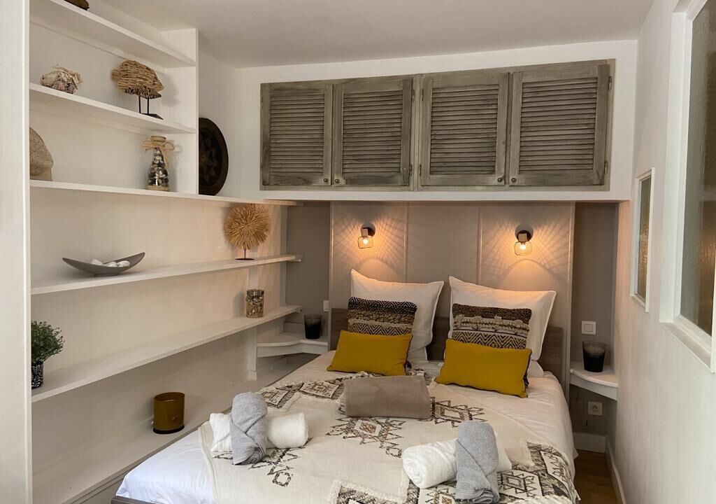 Photo of Bedroom in Saint-Lambert