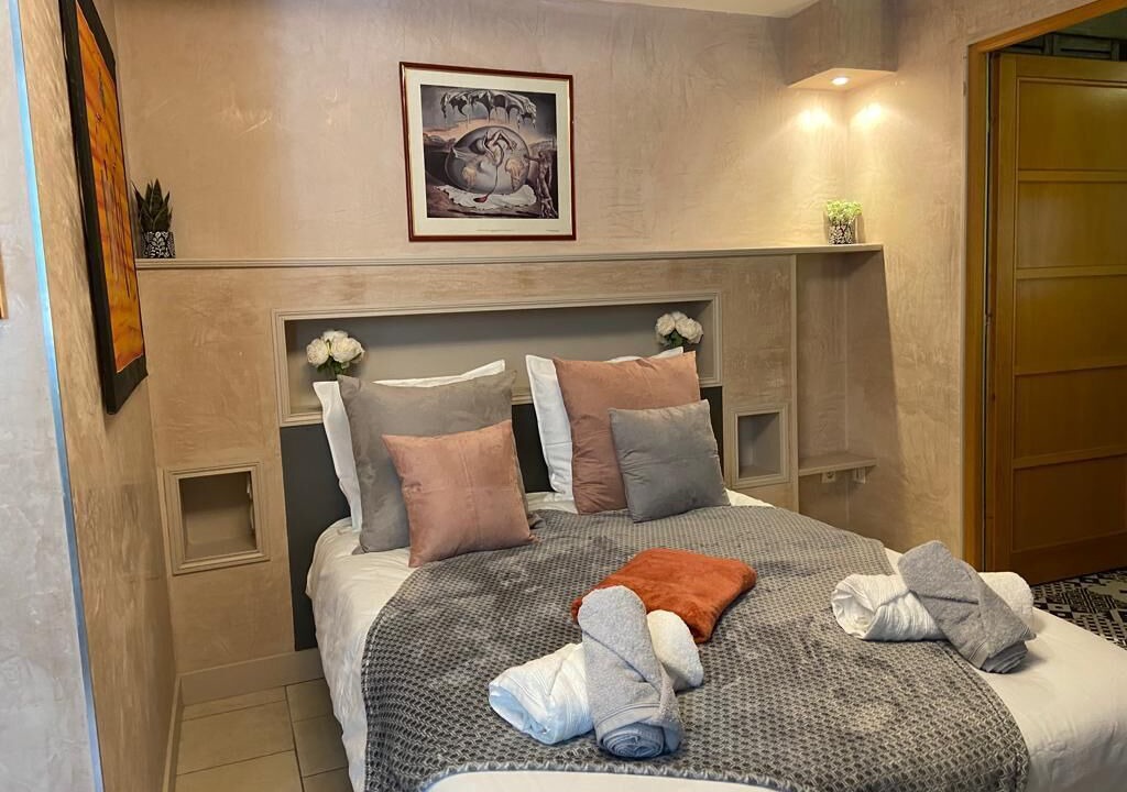 Photo of Bedroom in Saint-Lambert