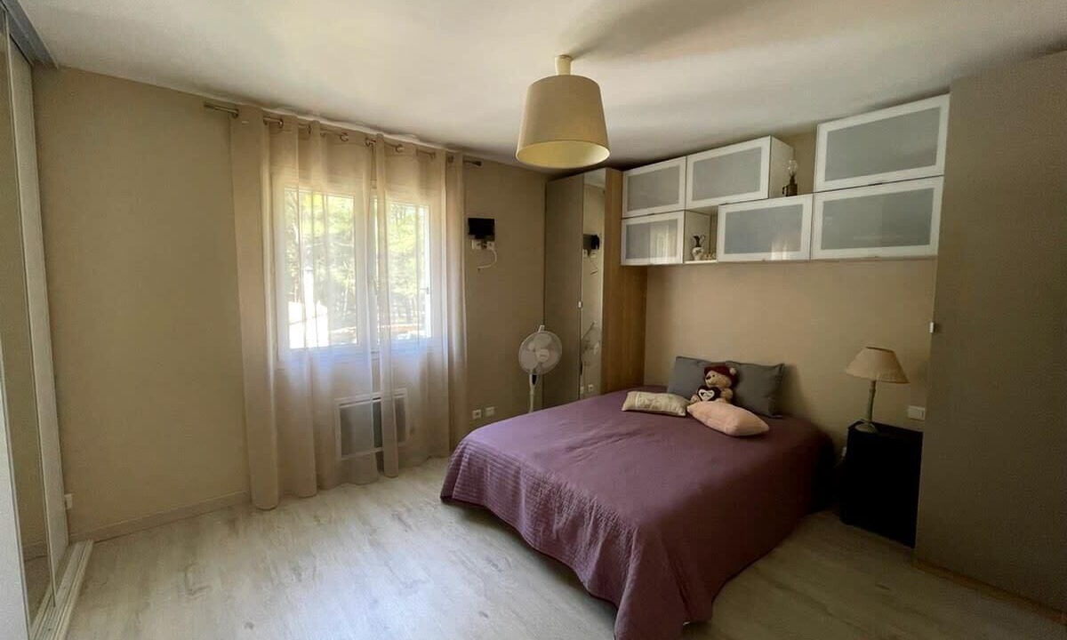 Photo of Bedroom in Lambesc