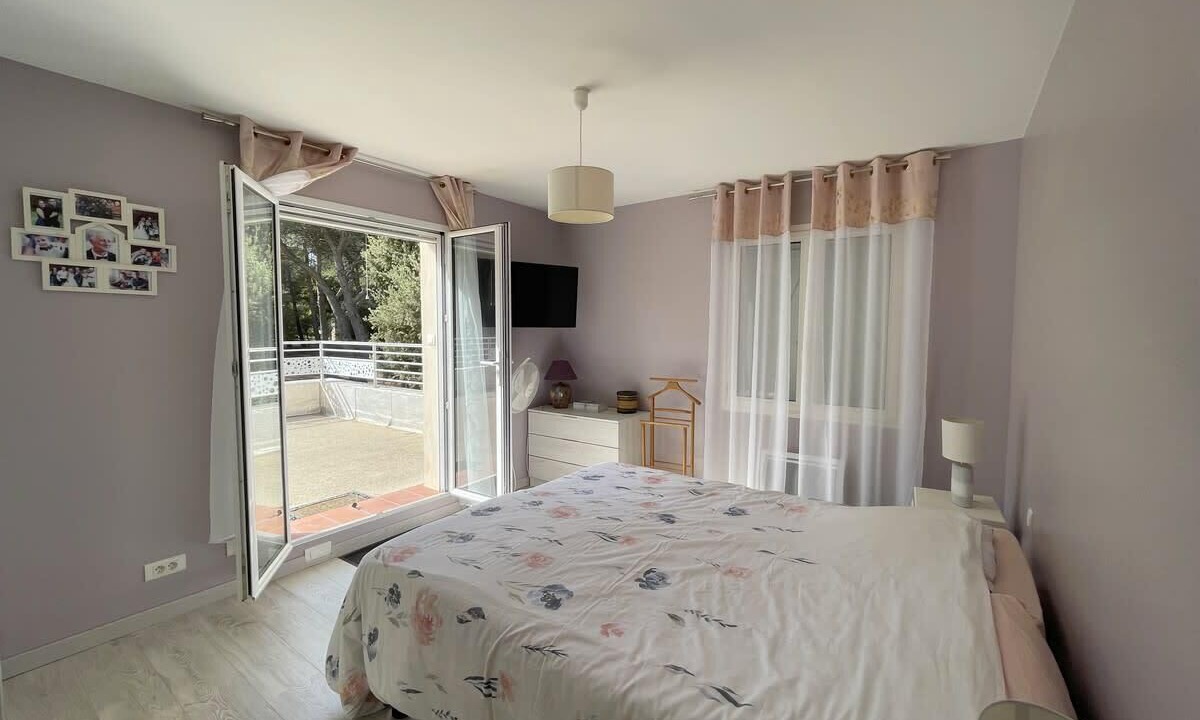 Photo of Bedroom in Lambesc