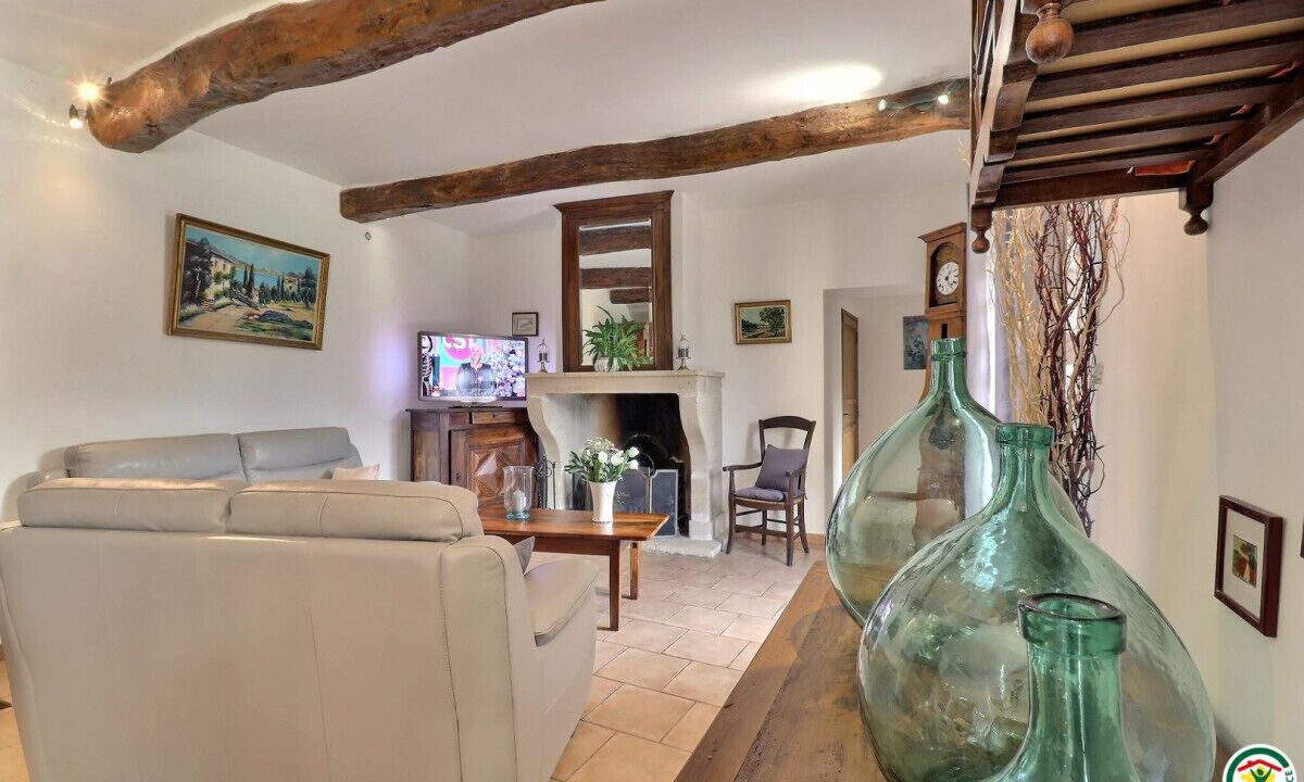 Photo of Livingroom in Plaisians