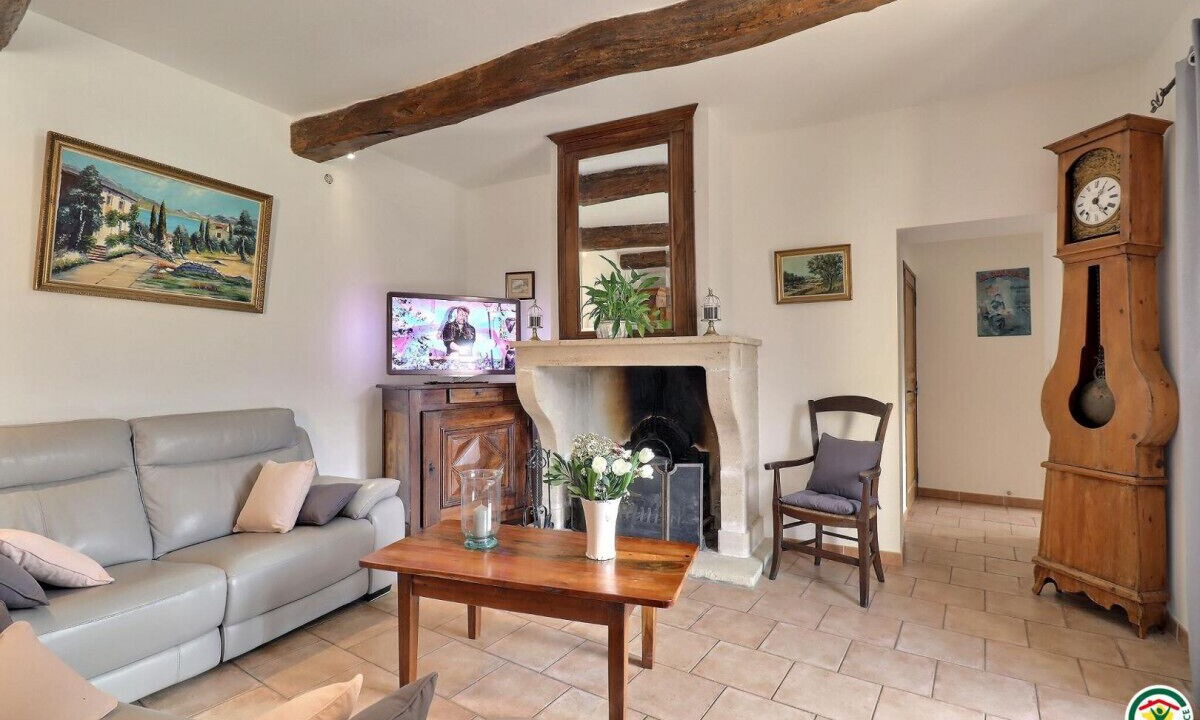 Photo of Livingroom in Plaisians