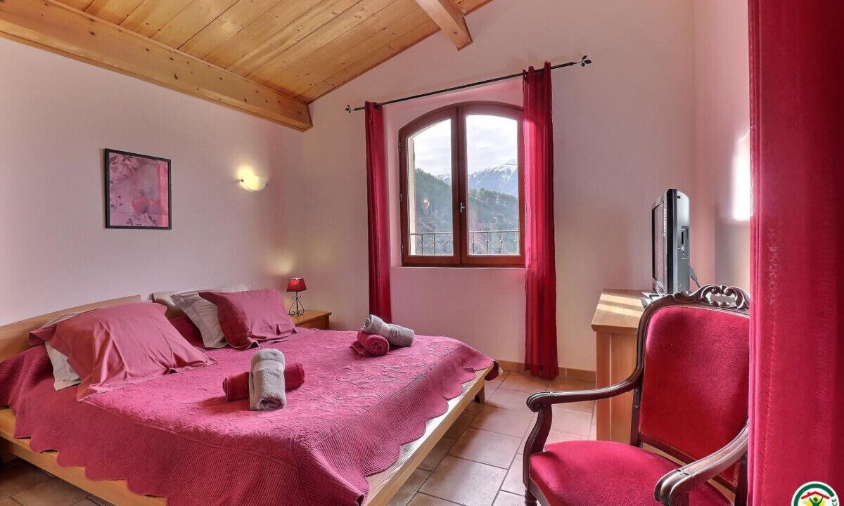 Photo of Bedroom in Plaisians