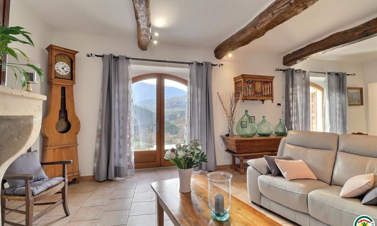 Photo of Livingroom in Plaisians
