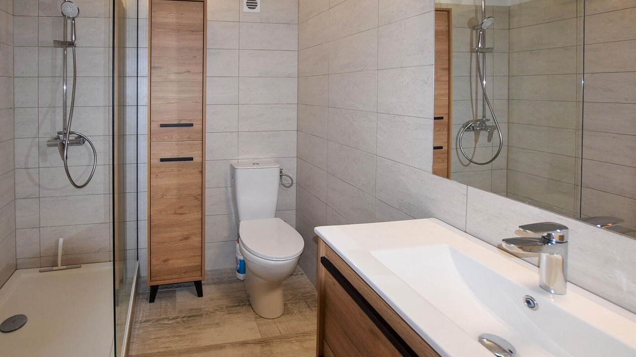 Photo of Bathroom in Rustrel