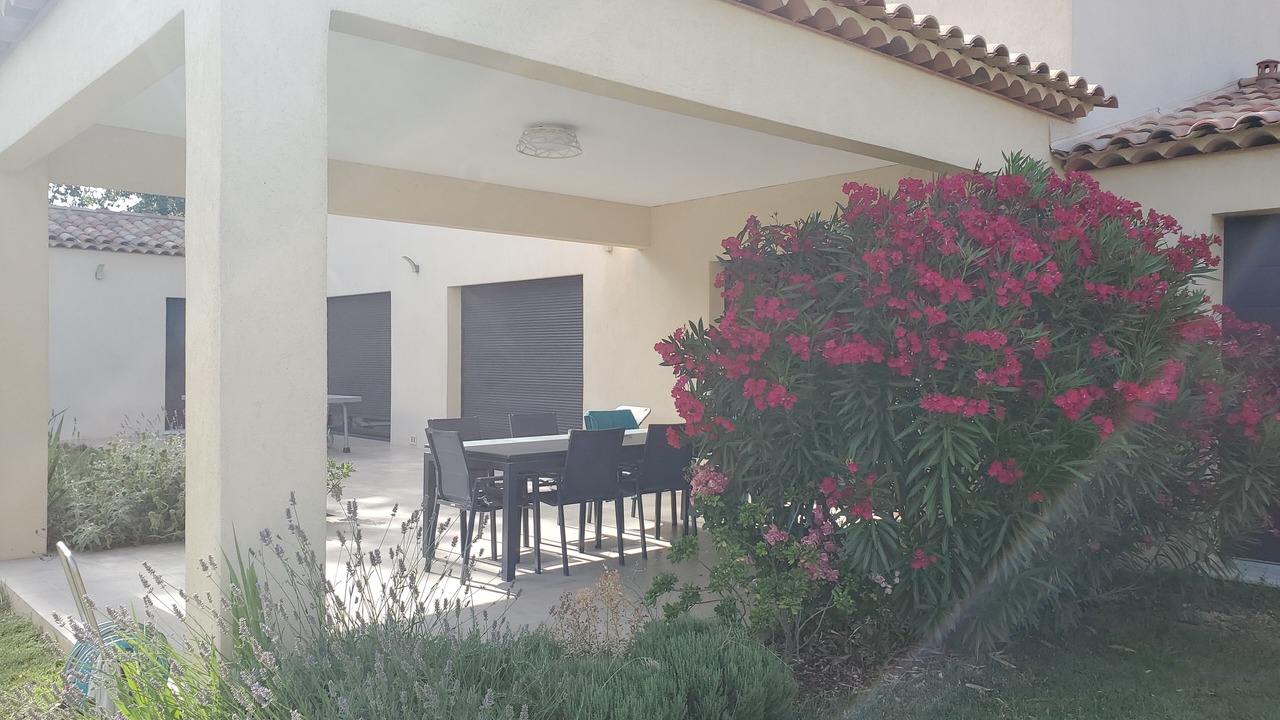 Photo of Outdoor in Cabries