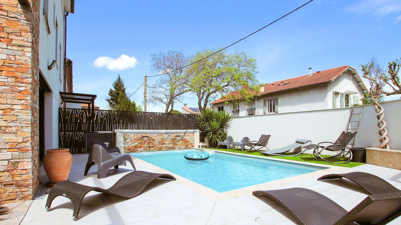 Photo of Outdoor in Avignon