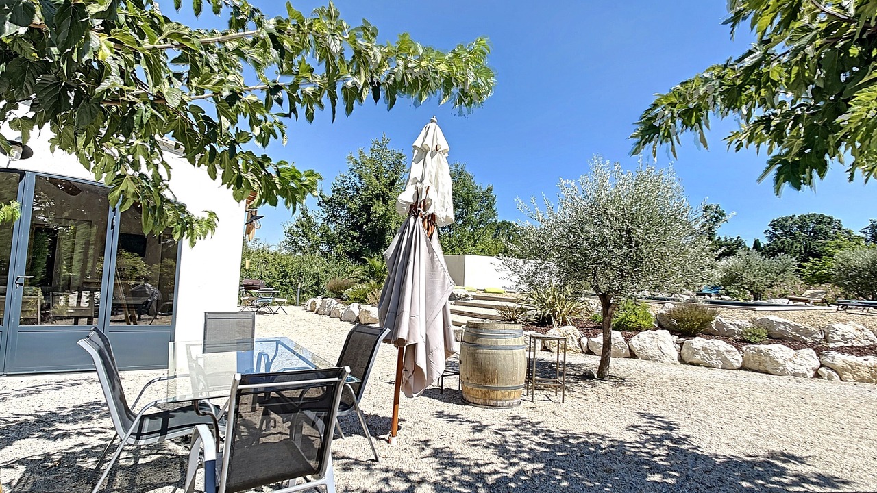 Photo of Outdoor in Noves