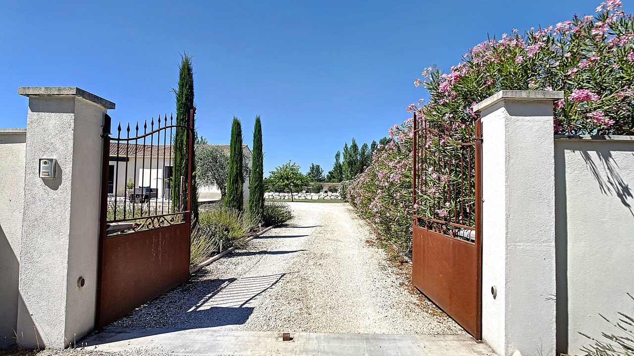 Photo of Outdoor in Noves