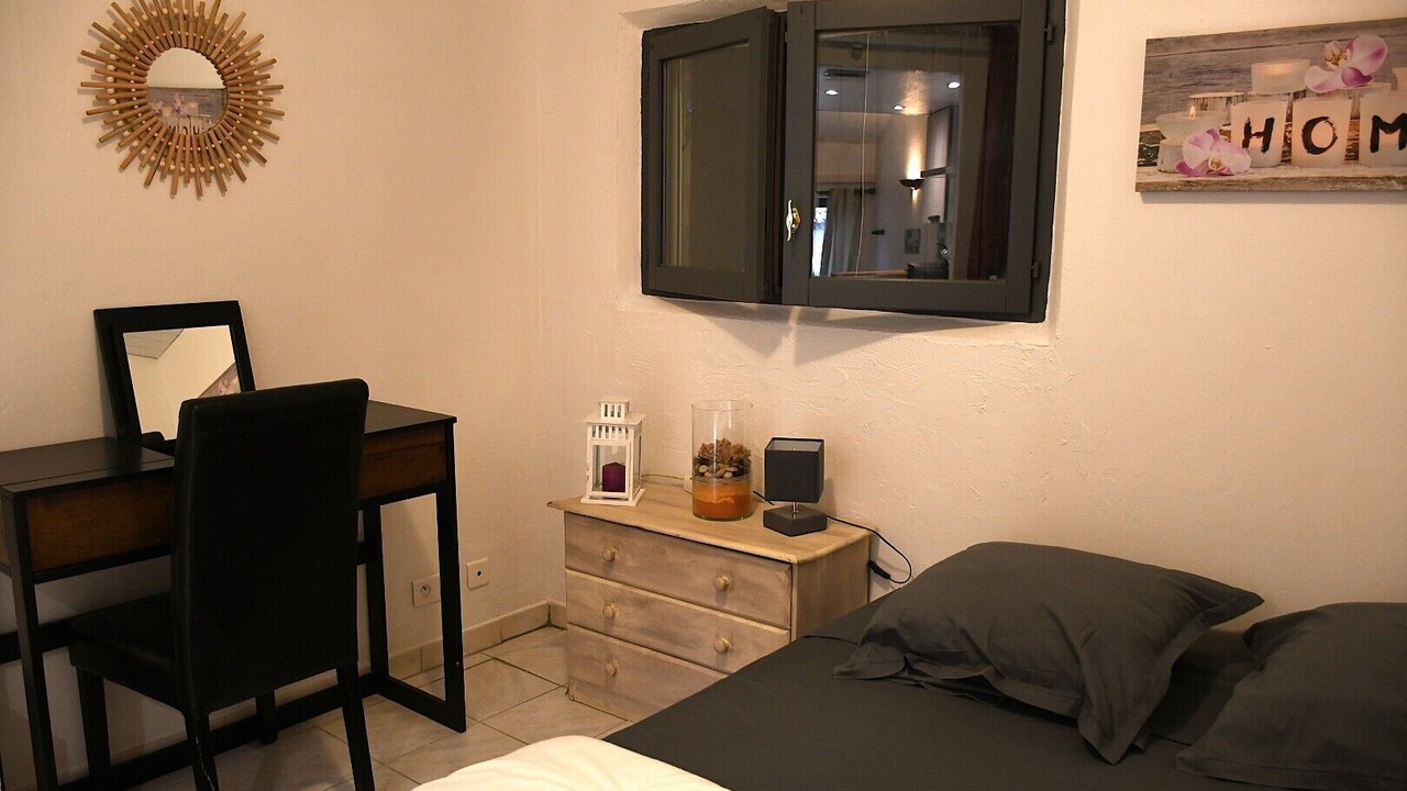 Photo of Bedroom in Lioux