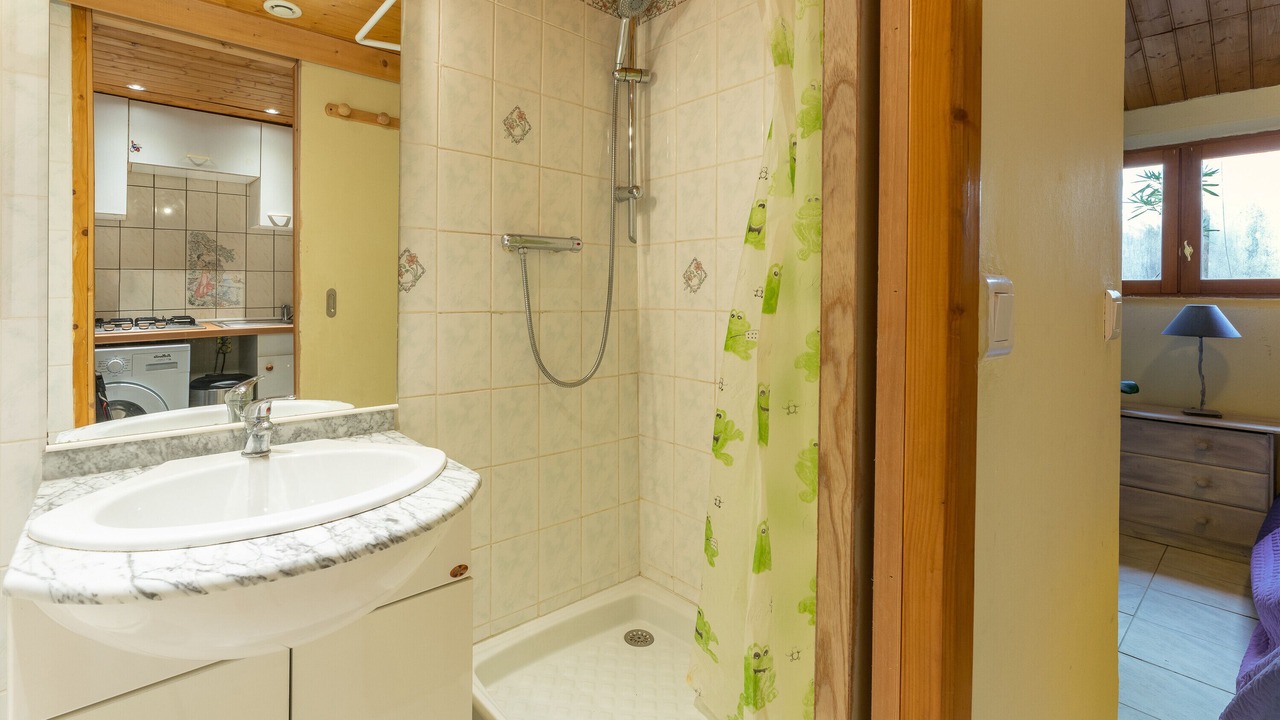 Photo of Bathroom in Lioux