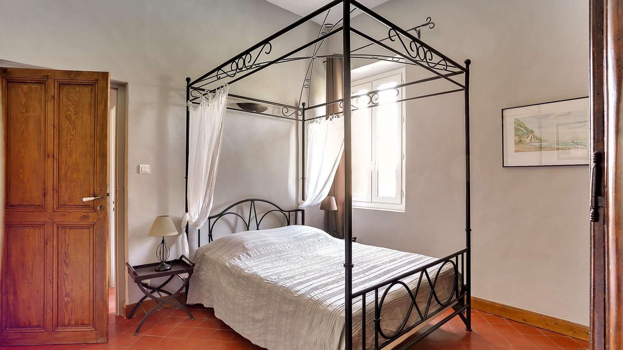 Photo of Bedroom in Entraigues-sur-la-Sorgue