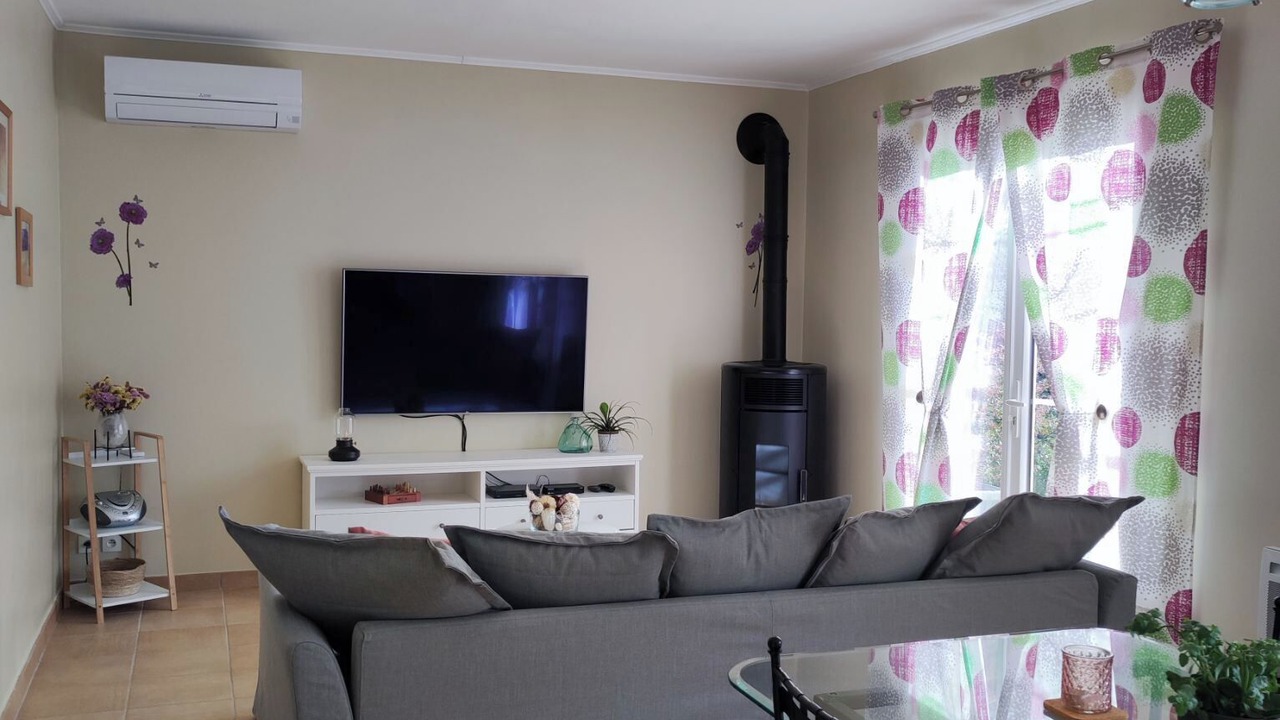 Photo of Livingroom in Rustrel