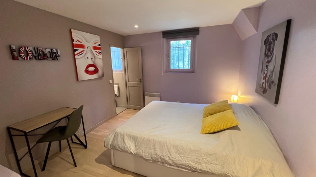 Photo of Bedroom in L'Isle-sur-la-Sorgue
