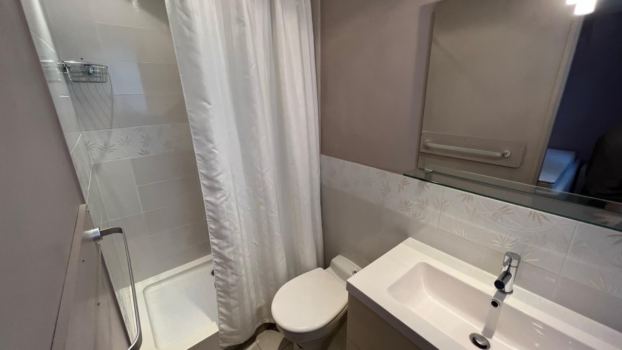 Photo of Bathroom in L'Isle-sur-la-Sorgue