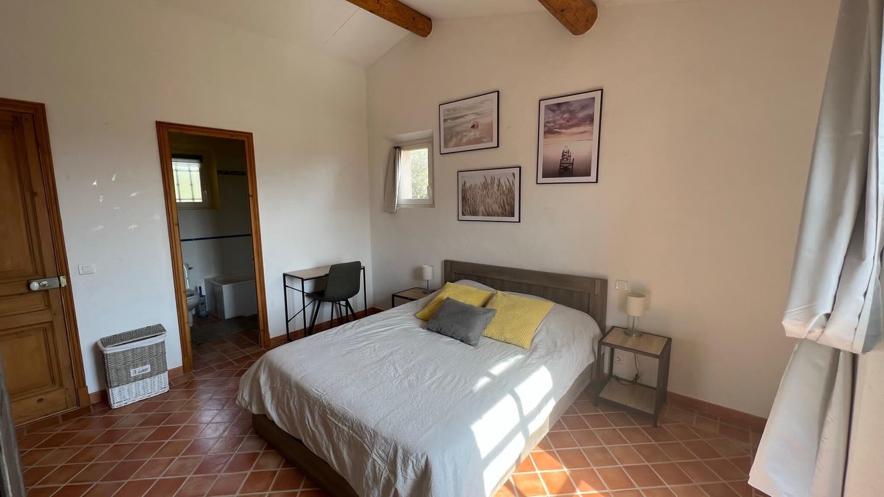 Photo of Bedroom in L'Isle-sur-la-Sorgue