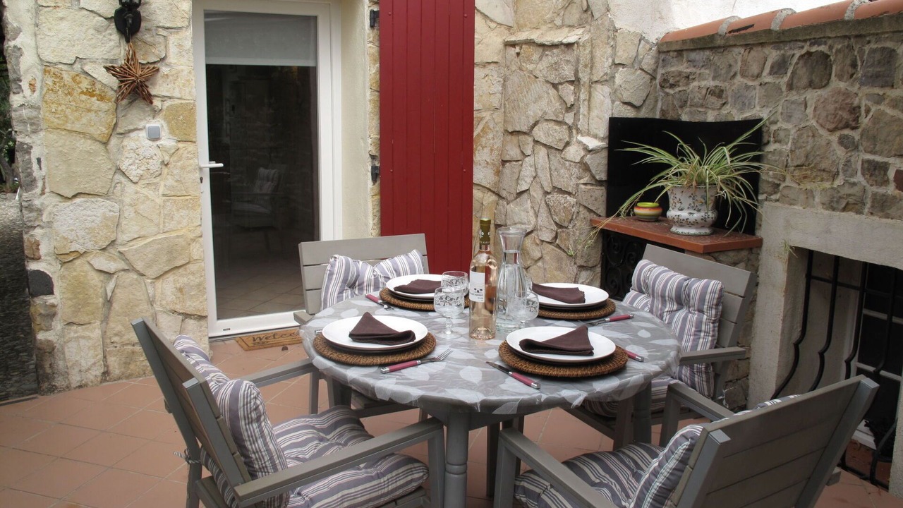 Photo of Outdoor in Cuers