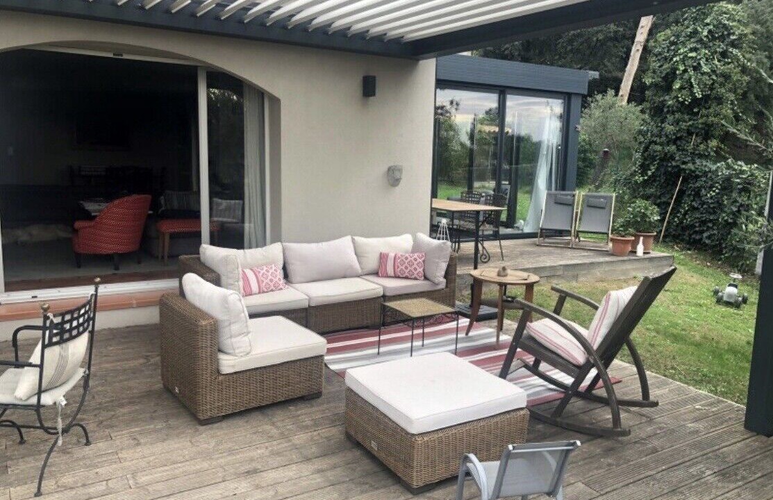 Photo of Patio Balcony in Jonquieres-Saint-Vincent