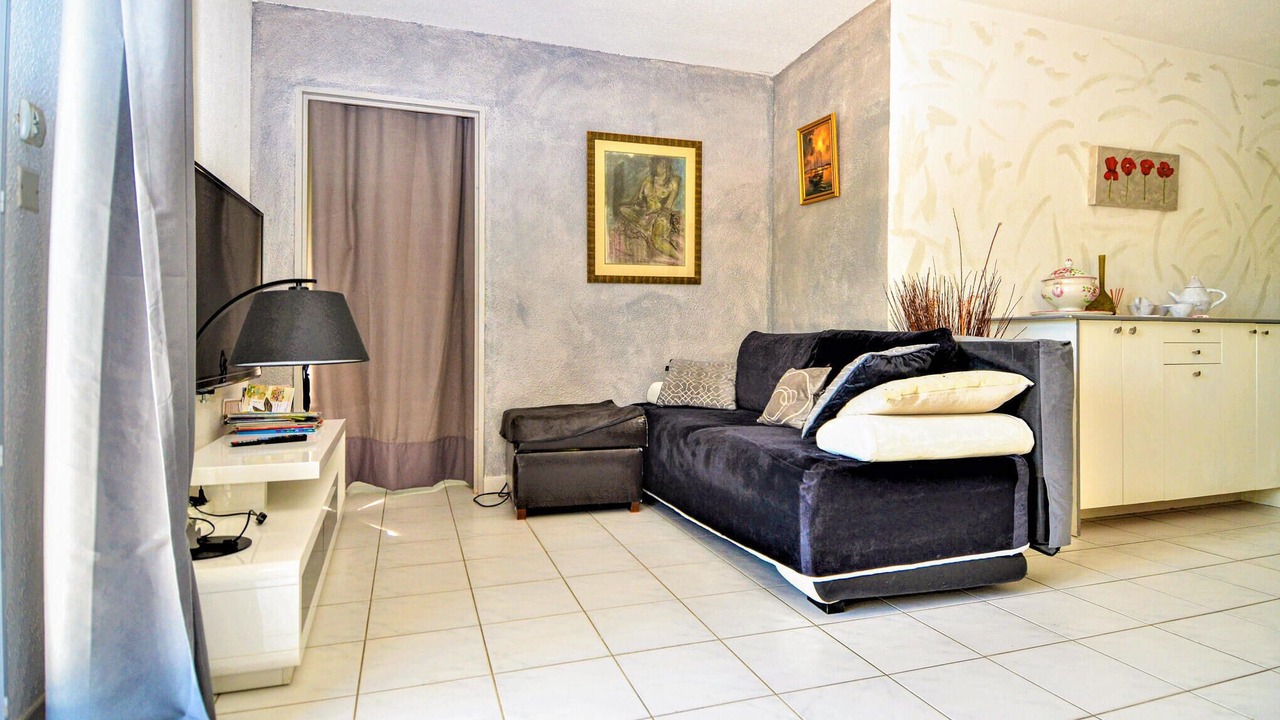 Photo of Bedroom in Orange