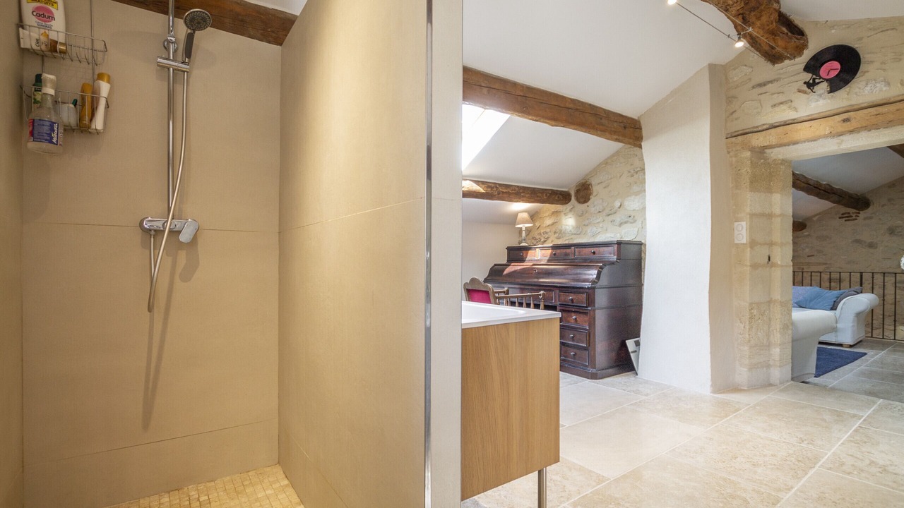 Photo of Bathroom in Saint-Hilaire-d'Ozilhan
