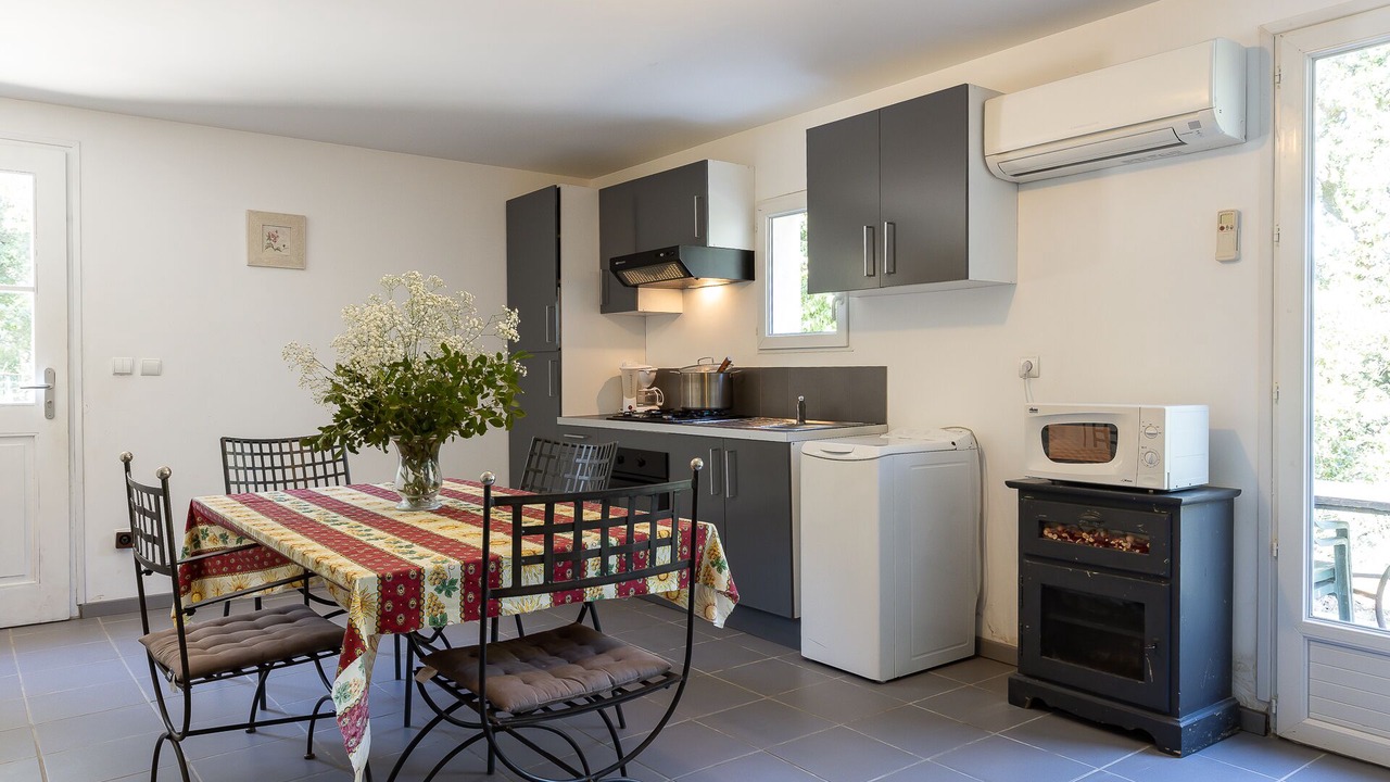 Photo of Kitchen in Saint-Restitut