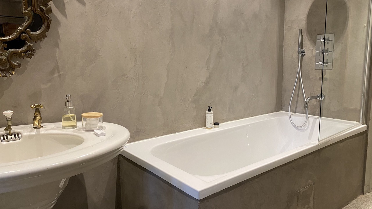 Photo of Bathroom in Avignon City Centre