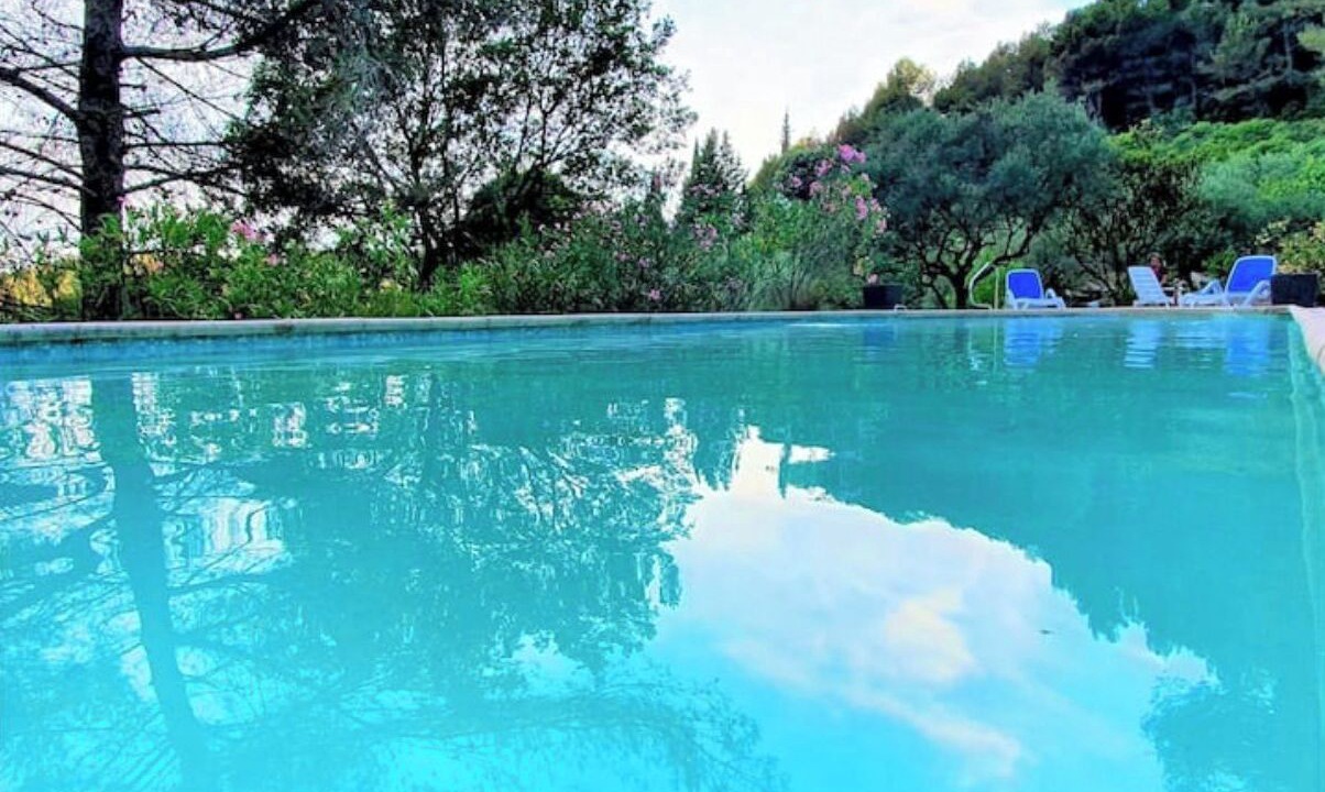 Photo of Outdoor in Auriol