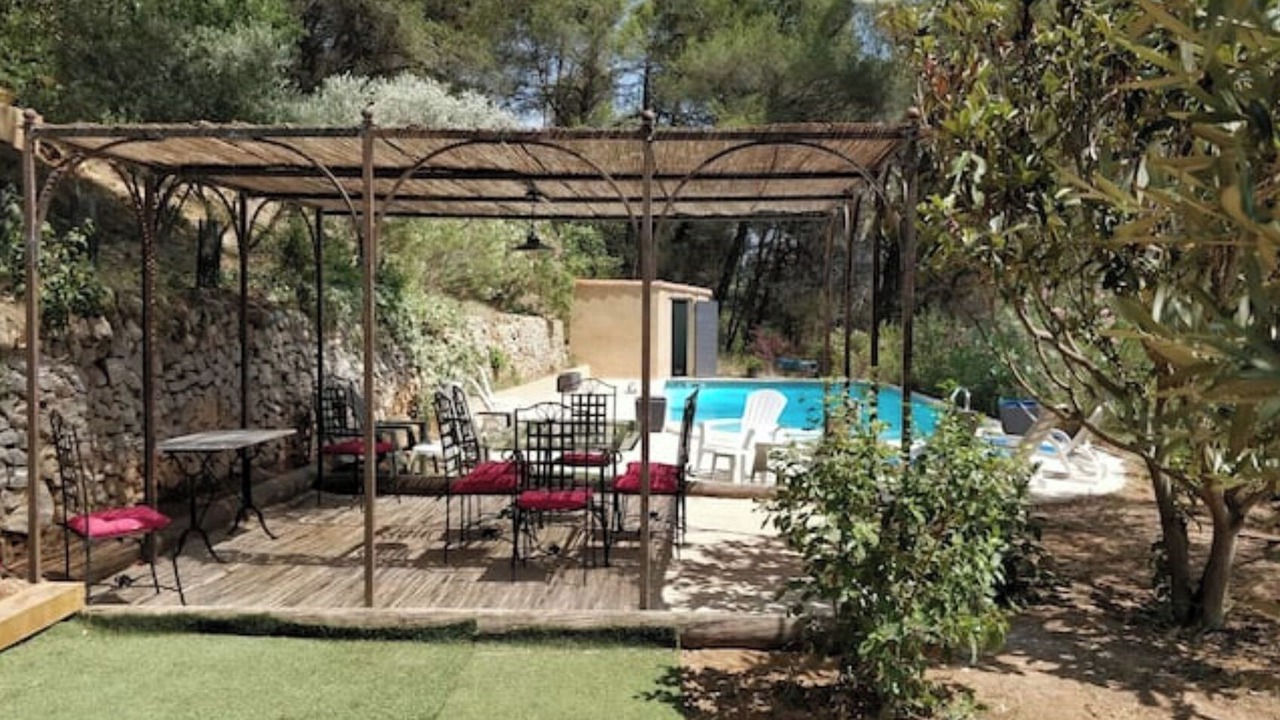 Photo of Outdoor in Auriol