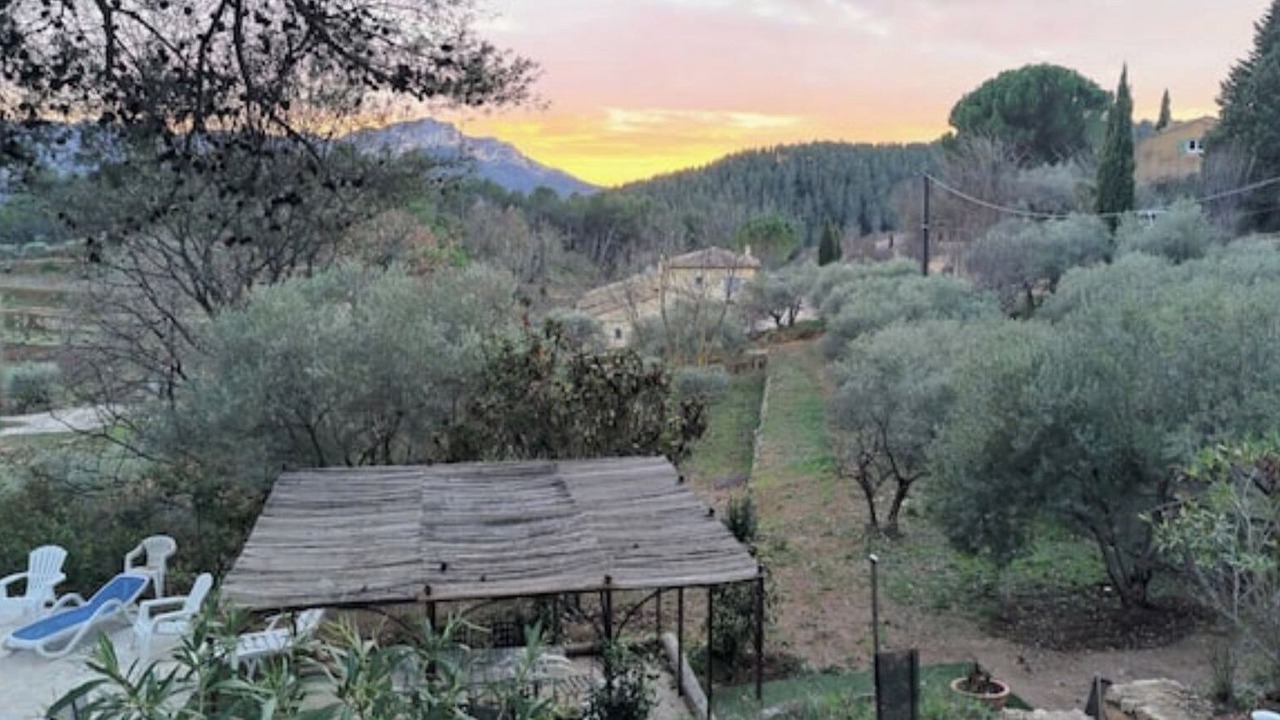 Photo of Outdoor in Auriol