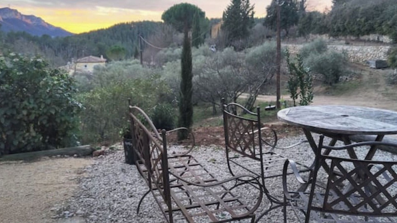 Photo of Outdoor in Auriol