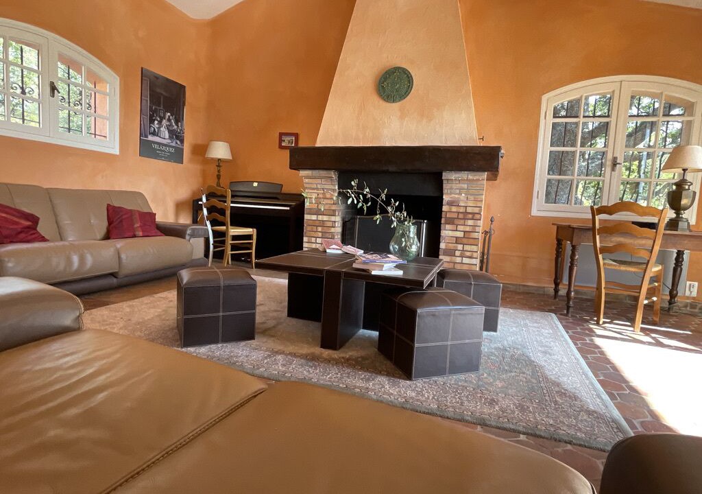 Photo of Livingroom in Tourtour