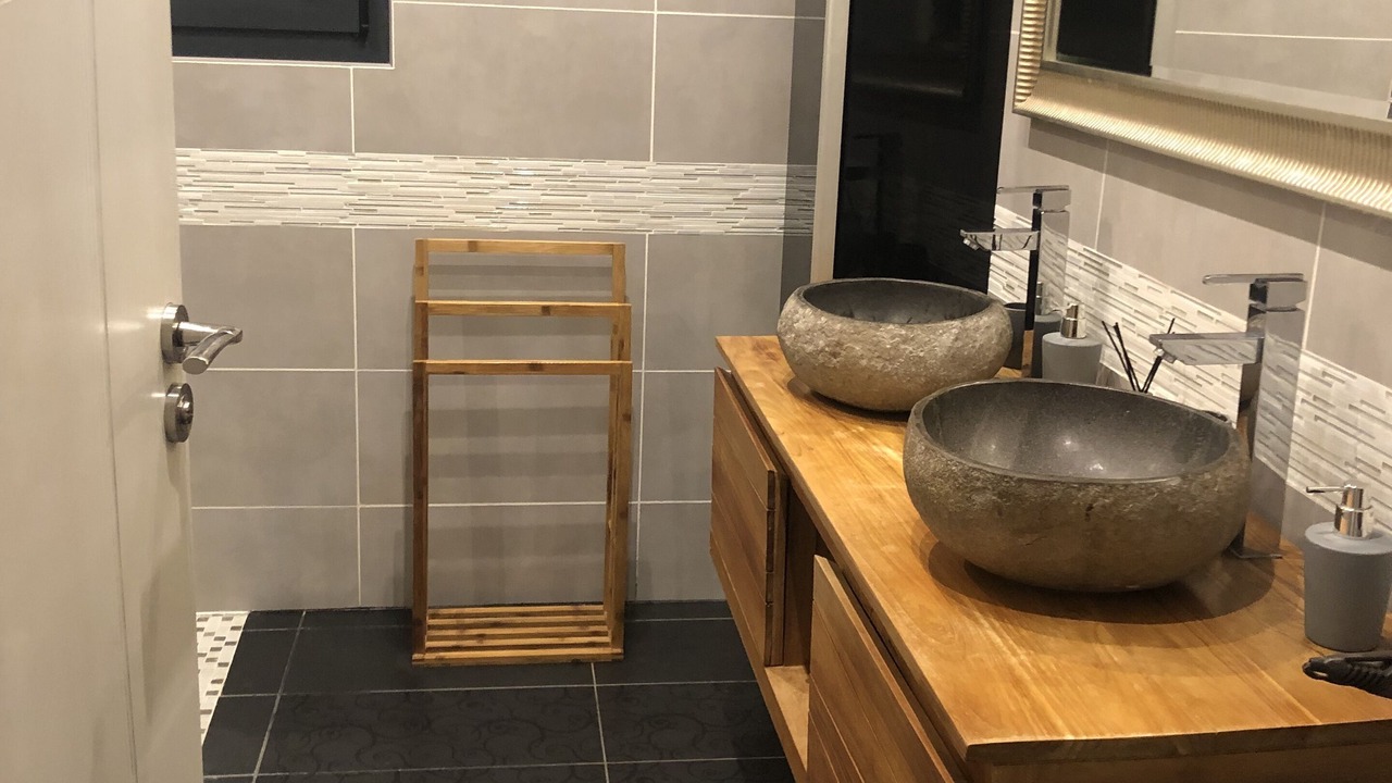 Photo of Bathroom in La Valette-du-Var