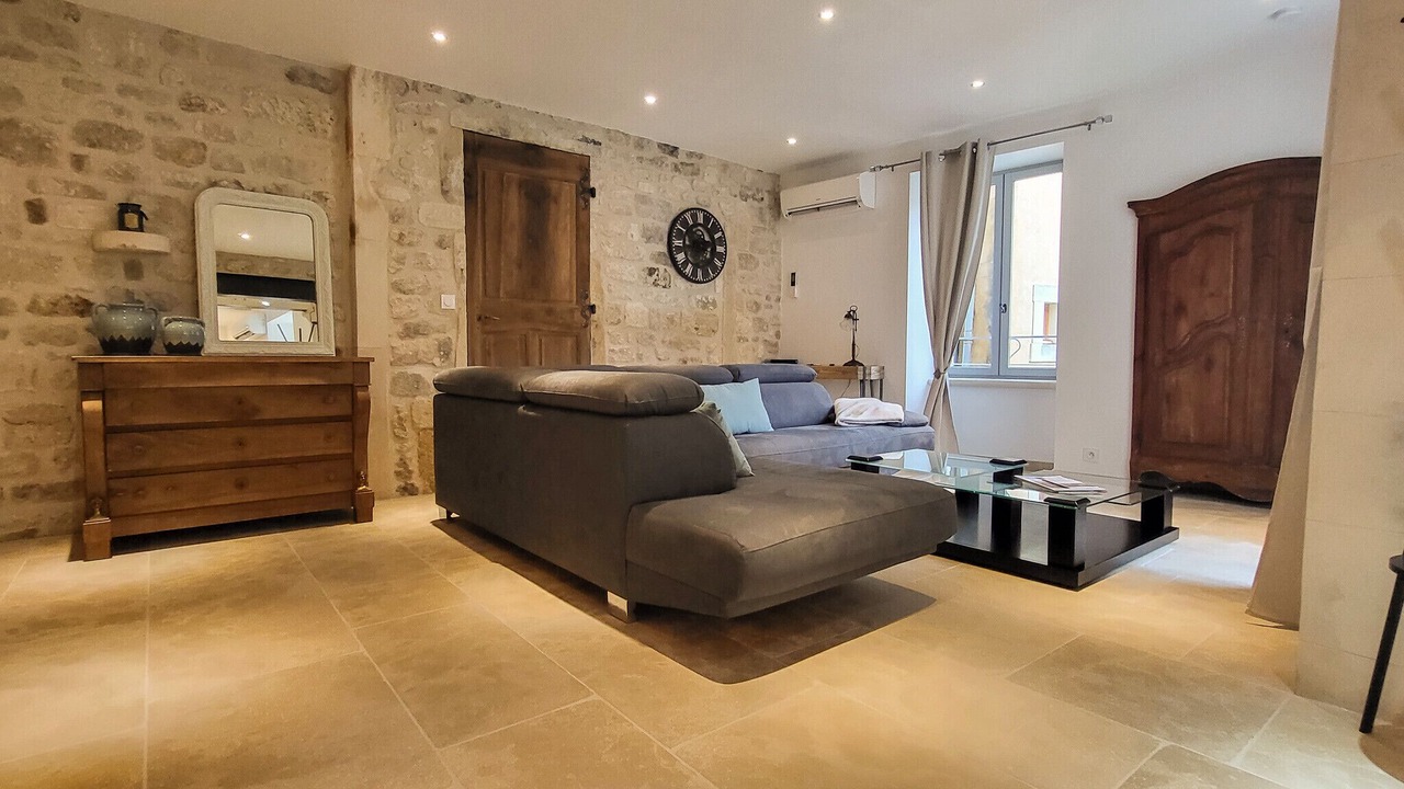 Photo of Livingroom in Saint-Restitut