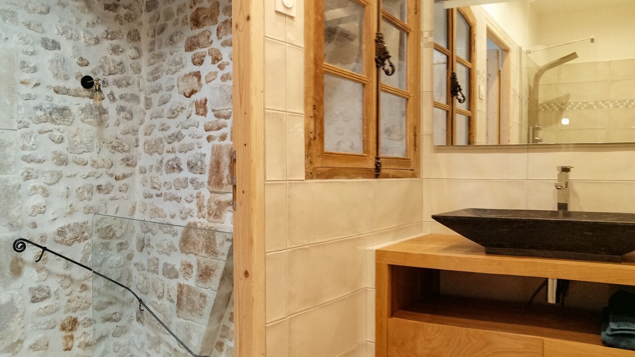 Photo of Bathroom in Saint-Restitut