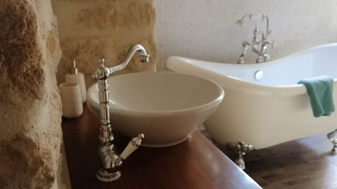 Photo of Bathroom in Saint-Restitut