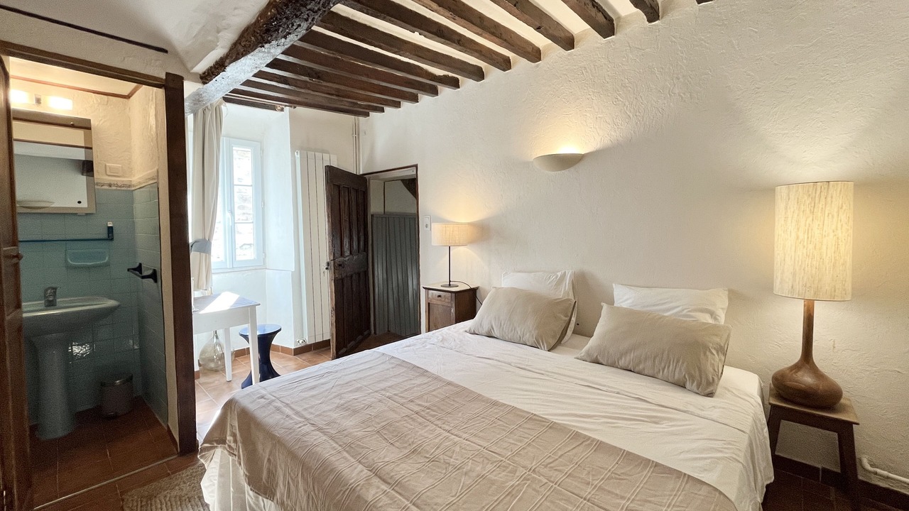 Photo of Bedroom in Venasque