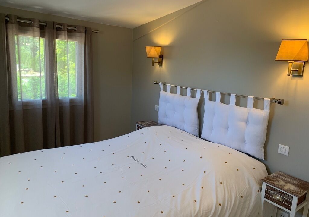 Photo of Bedroom in Aups