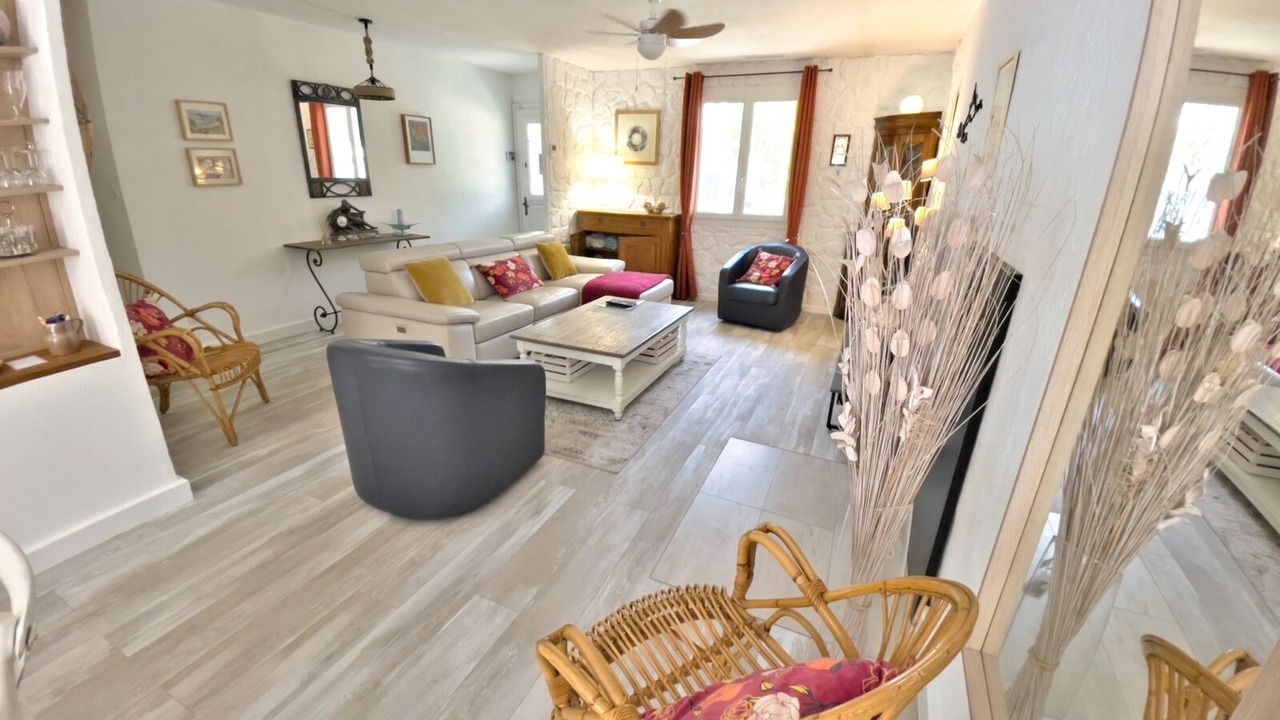 Photo of Livingroom in La Croix-Rouge