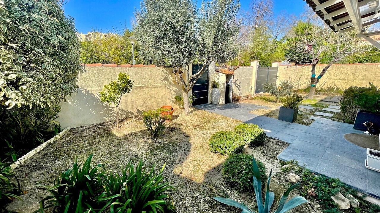 Photo of Outdoor in La Croix-Rouge
