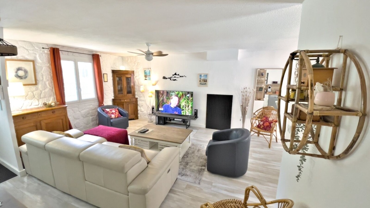 Photo of Livingroom in La Croix-Rouge
