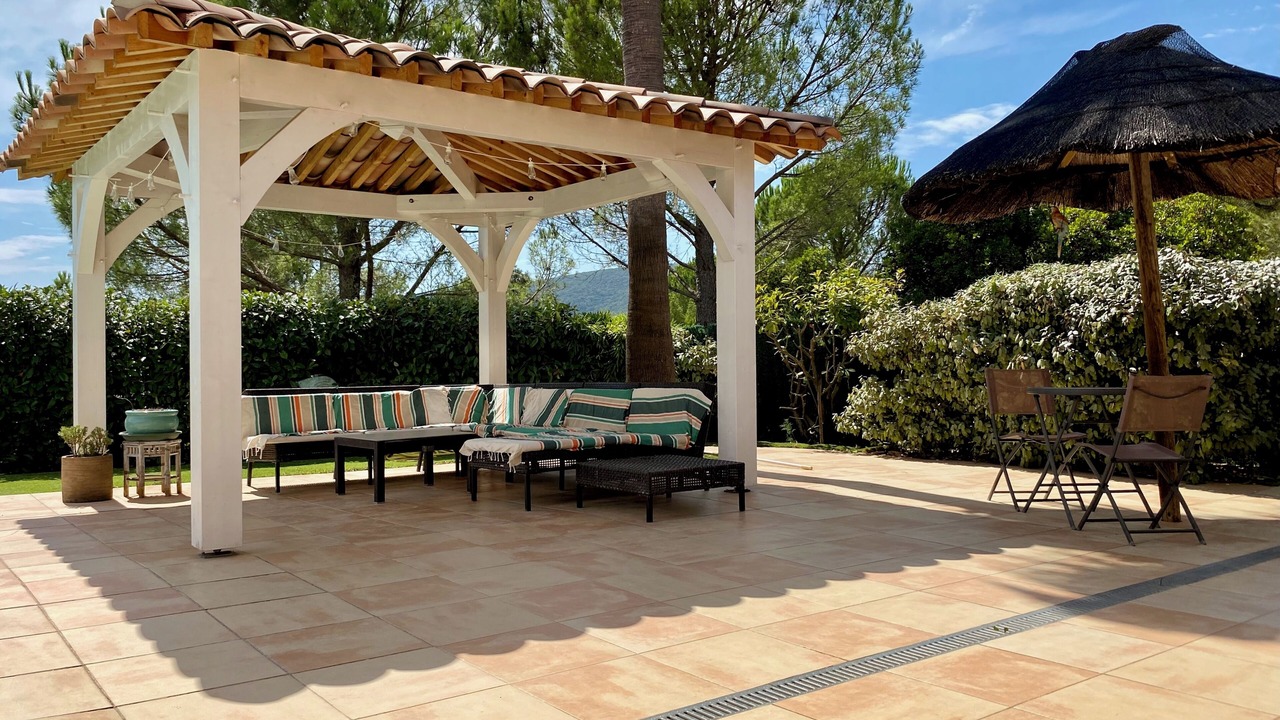 Photo of Patio Balcony in La Roquebrussanne
