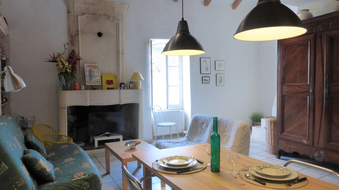Photo of Livingroom in Mouries