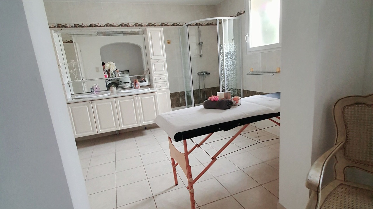 Photo of Bathroom in Chateauneuf-les-Martigues