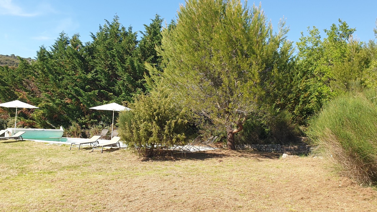 Photo of Outdoor in Lioux