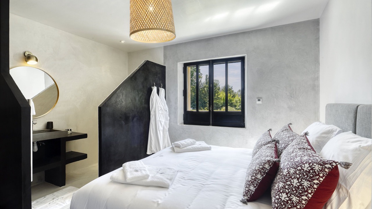 Photo of Bedroom in Chateauneuf-de-Gadagne