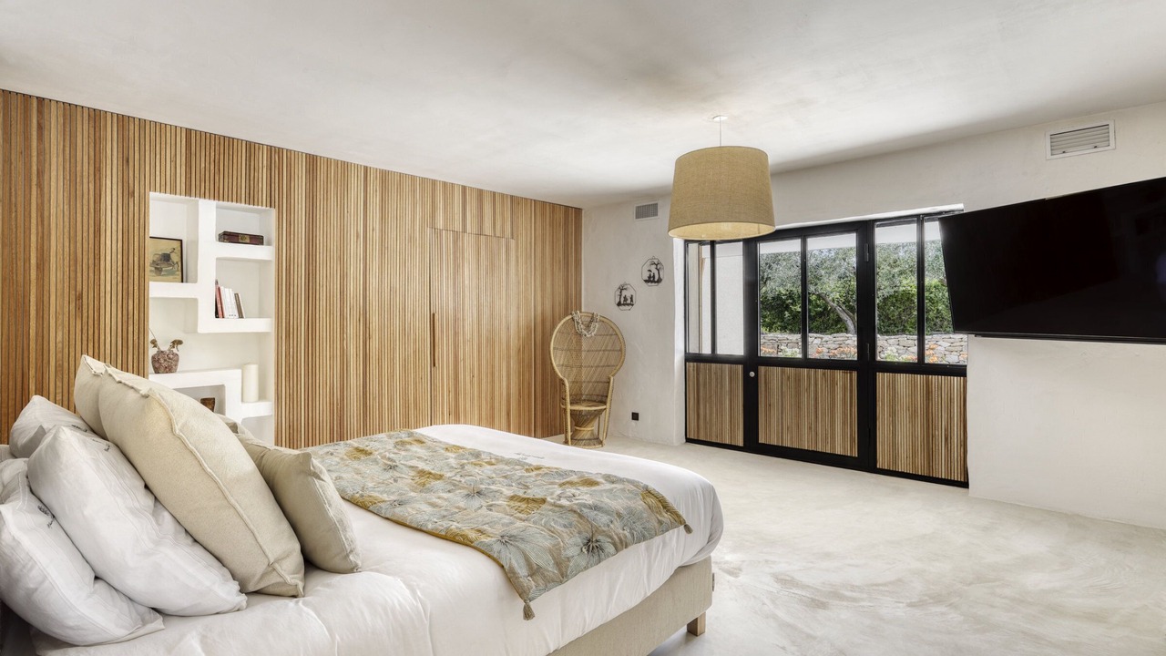 Photo of Bedroom in Chateauneuf-de-Gadagne